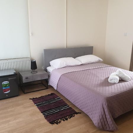 Happy Rooms 2411 Engomi Екстер'єр фото